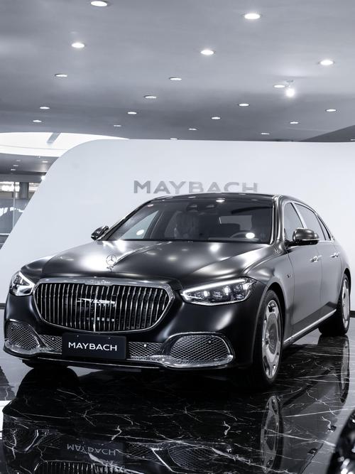 成都333岚图汽车的售后服务让用户无忧出行，迈巴赫未来的豪华车趋势